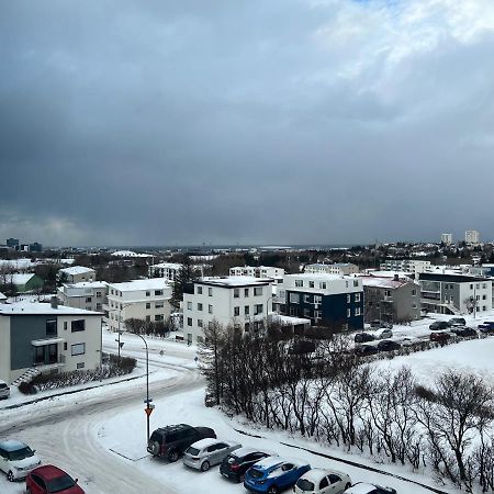 Jm Homestay - A Cozy Two Bedroom Apartment Рейк'явік Екстер'єр фото
