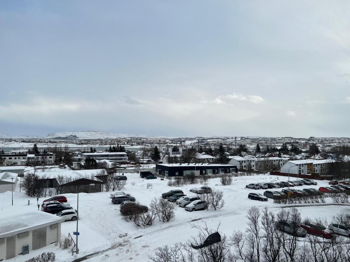 Jm Homestay - A Cozy Two Bedroom Apartment Рейк'явік Екстер'єр фото