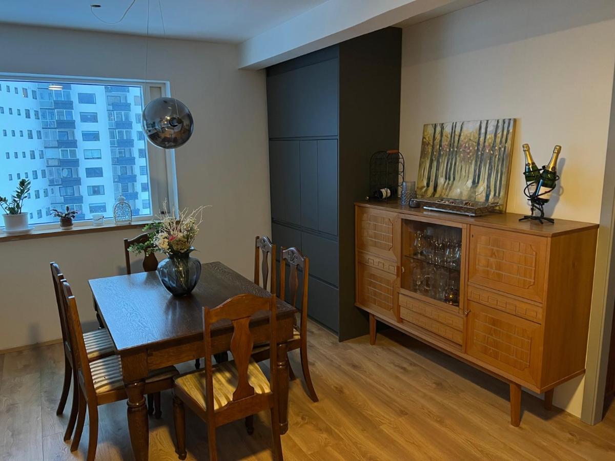 Jm Homestay - A Cozy Two Bedroom Apartment Рейк'явік Екстер'єр фото